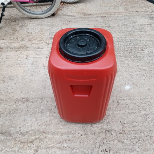 Plastic container 20 liters with handles, square, food safe