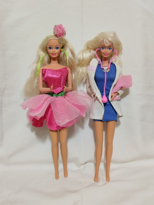 Barbie Mattel '90s dolls used, pack of 2