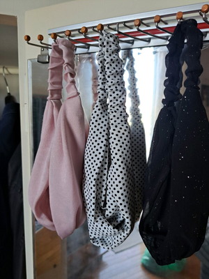 Hair ribbons like new, pack of 3 pieces