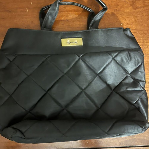 Harrods handbag like new, black, handheld