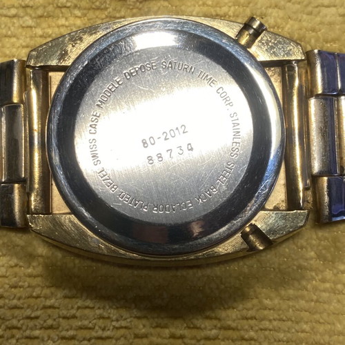 Ρολόι Saturn solid state LED quartz vintage μεταχειρισμένο, χρυσαφί