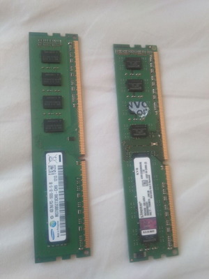 DDR3 μνήμες RAM για σταθερό υπολογιστή 8GB 1333MHz Samsung 4GB Kingston 4GB σαν καινούργιο