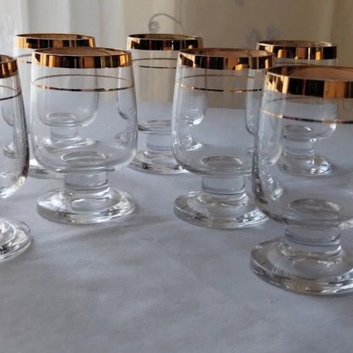 Crystal glasses like new, pack of 22 with gold detail
