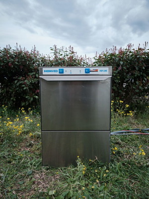 Hoonved Professional Dishwasher and Glasswasher HSP4A-PD Like New