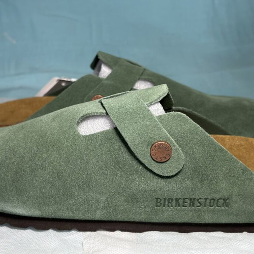 Birkenstock Boston Thyme Suede Clogs like new, size 42