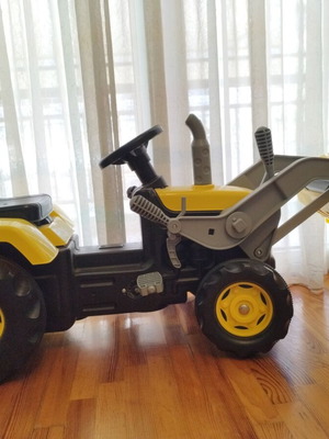 Dolu Excavator yellow like new with stickers