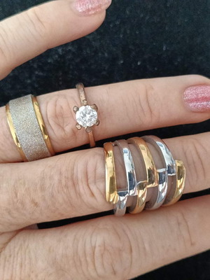 Set of 10 gold and silver jewelry pieces