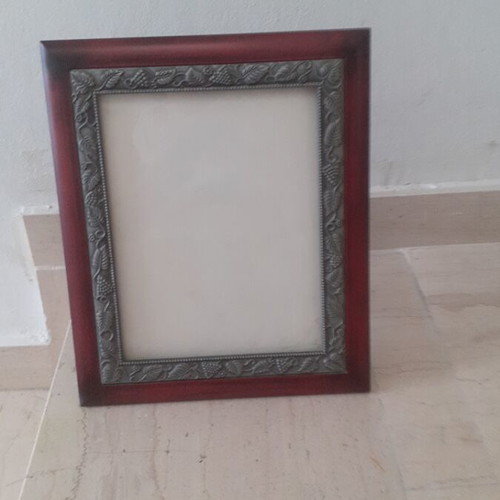 Vintage wooden photo frame like new, size 32×27 cm