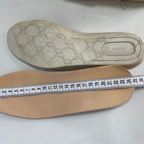 Gucci leather sneakers used, beige, size 37
