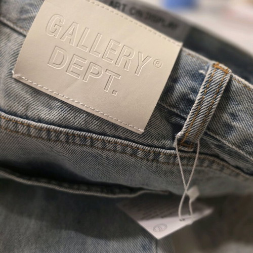 Gallery Dept. jeans new with vintage look and raw hem