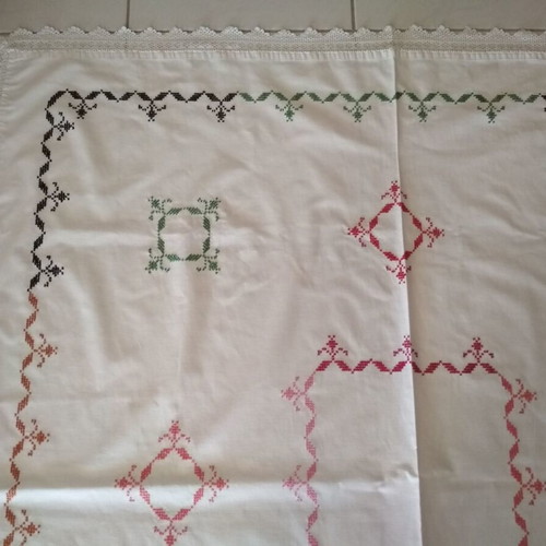 Handmade embroidered tablecloth new with lace and geometric patterns