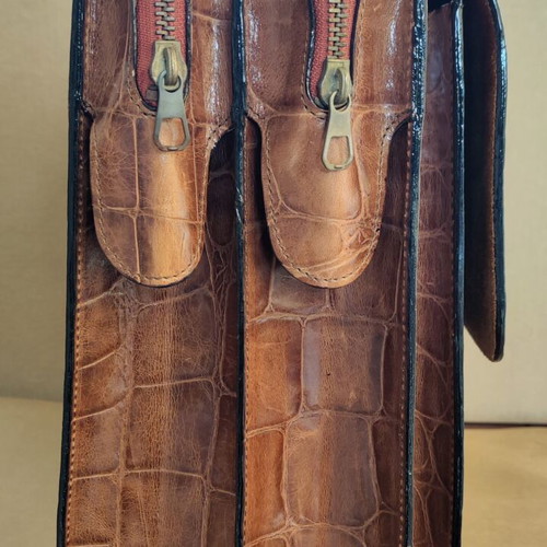 Leather Briefcase 3 Compartments used, brown