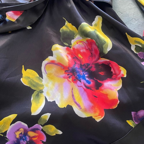 Satin floral dress like new, size M, Hype, black multicolor
