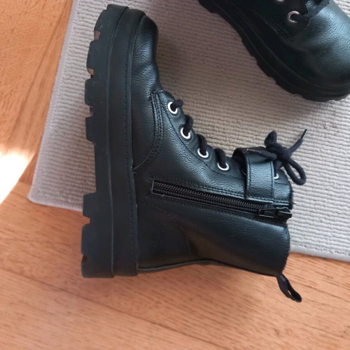 H&M black boots for girls size 30 like new