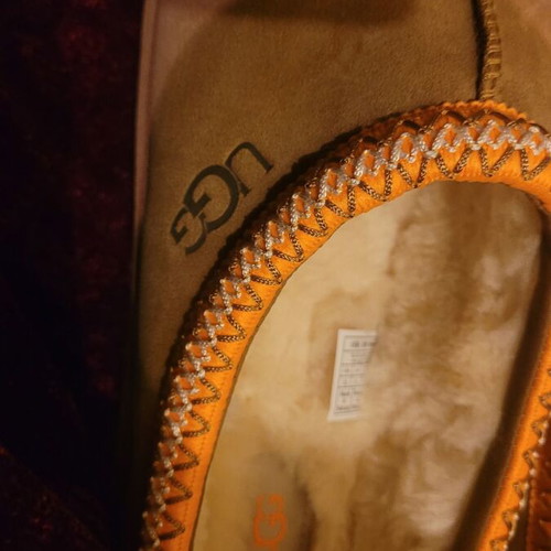 Ugg Tasman slippers size 45 new, brown and yellow