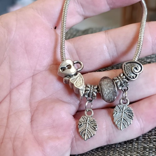 Vintage themed bracelet 90s