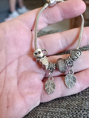 Vintage themed bracelet 90s