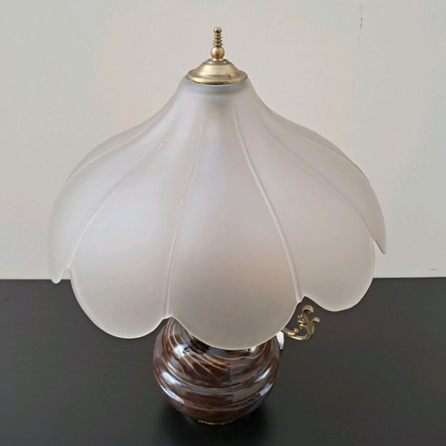 Table lamp with olive wood base and brass decoration like new