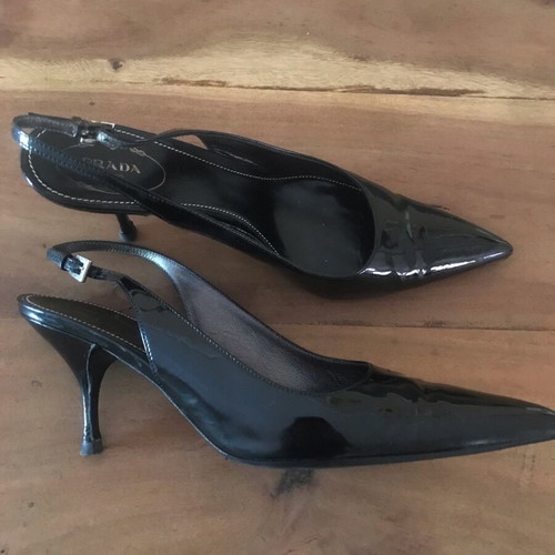Prada pumps leather and patent 38.5 like new