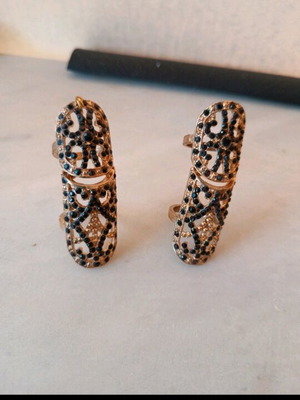 Large ring with black crystals new