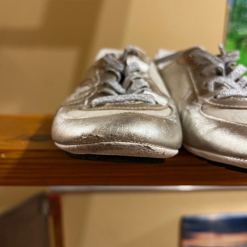 Gucci women's silver sports shoes like new, size 38.5