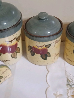 Σετ 3 κεραμικά μπωλ με καπάκι και χαρτοπετσετοθήκη