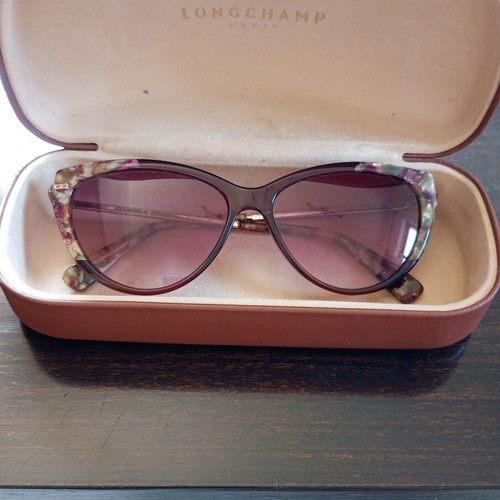 Longchamp LO637S Cat Eye Sunglasses like new, ruby color