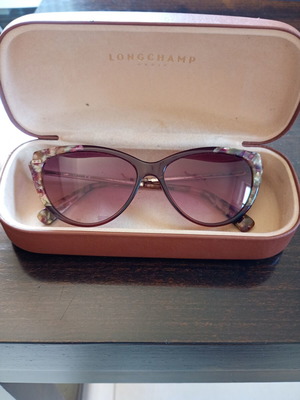 Longchamp LO637S Cat Eye Sunglasses like new, ruby color