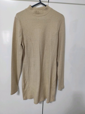Wool dress unused, like new, size M