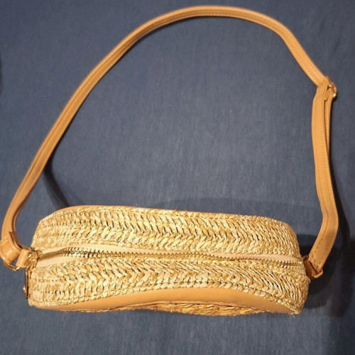 Round straw shoulder bag with leather, like new, brown