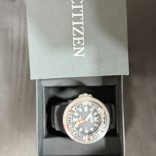 Citizen Promaster Eco-Drive Professional Diver’s 300M watch like new, green