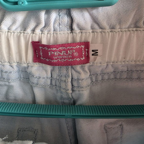 Pin Up white high waist jeans size M like new