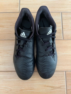 Футболни обувки Adidas Predator 44 2/3 употребявани, черни
