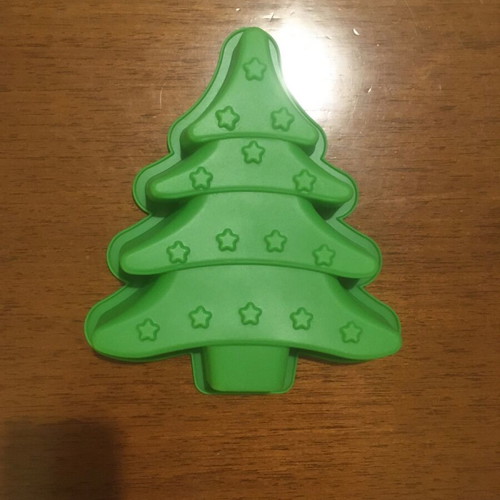 Lurch Silicone Christmas Tree Mold like new