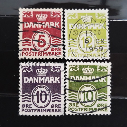 Denmark 1967 Postfrimarke Wavy Lines (4) stamps like new
