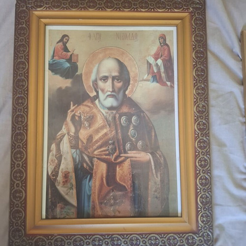Vintage religious icons pair used with frames