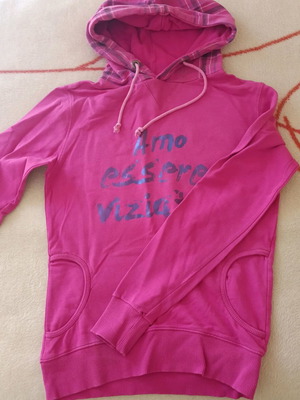 Be aw by Awlab sweatshirt like new, pink and purple, sizes Medium to XL