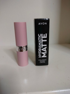 Hydramatic matte lipstick with hyaluronic acid new