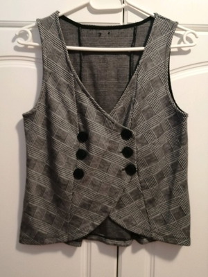 Attrattivo women's vest like new, size M