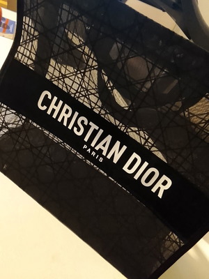 Christian Dior Paris αποκλειστική τσάντα tote από mesh καινούργια με αρχική συσκευασία