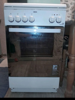 Κουζίνα Zanussi μεταχειρισμένη, λειτουργεί άψογα
