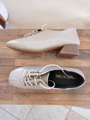 Beige lace-up shoes new, size 35.5-36, synthetic leather