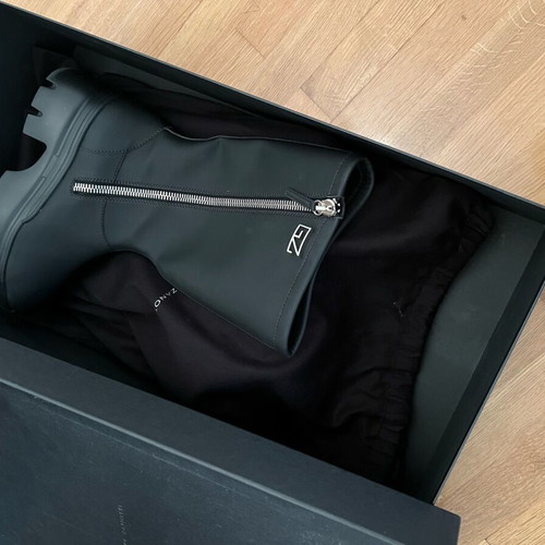 Giuseppe Zanotti boots like new, size 38.5, black