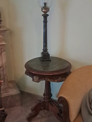 Round table with marble top, like new