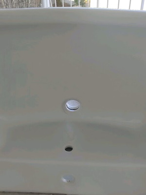 Large wall-mounted sink Ideal Standard