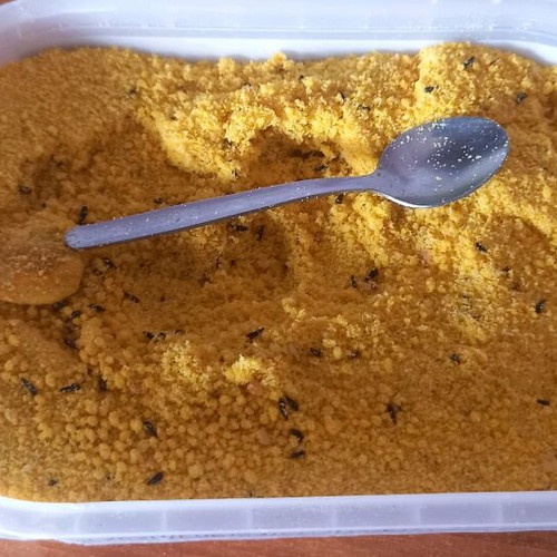 Canary Vitamin like new, yellow and very good