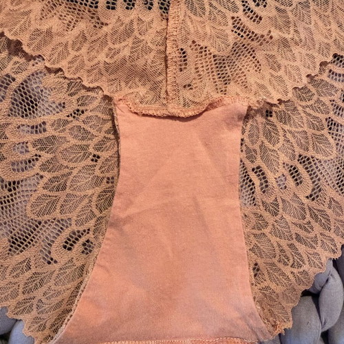 Lace lingerie set new, 5 pieces Brazil design, size Large