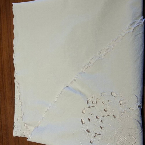 Vintage round tablecloth with white Richelieu cutwork embroidery, 165 cm