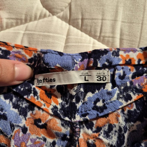 Lefties skort colorful size Large like new
