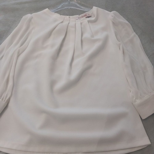 White Joymiss blouse like new with sheer sleeves and pleats
